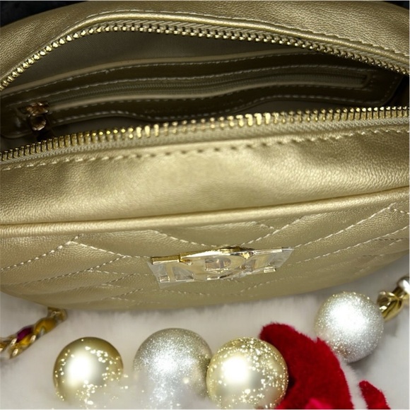 Badgley Mischka Crossbody w/ Bag Scarf & Charm - Picture 4 of 9